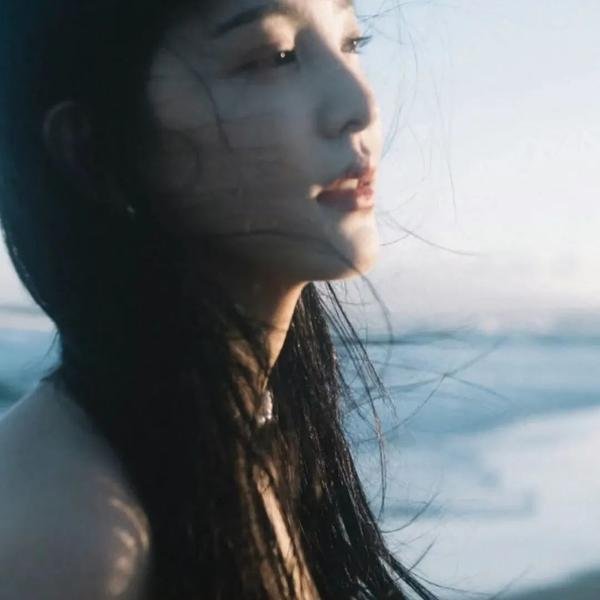 穿成极品老妇之后只想当咸鱼